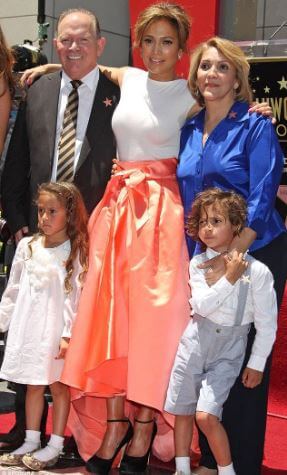 David Lopez with his daughter Jennifer Lopez, former wife, and his grandchildren.